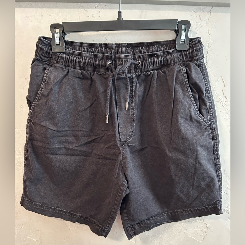 AE Men’s Black Casual Shorts